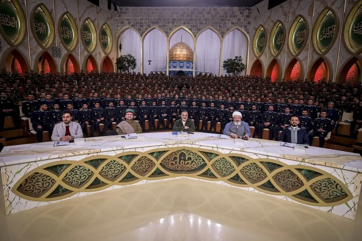 همخوانی فوقالعاده هماهنگ دوقلوها در برنامه محفل