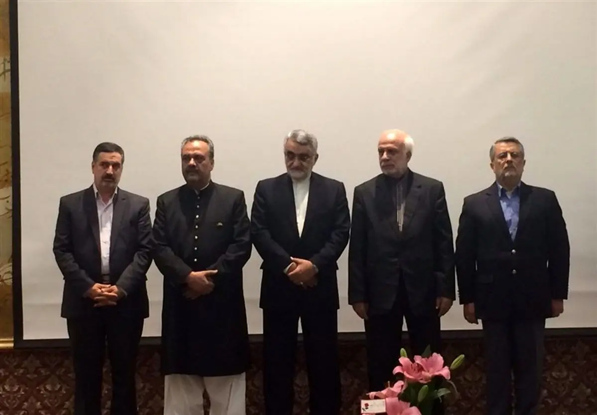 آمریکا به جای ارسال بمب پیام دوستی بفرستد