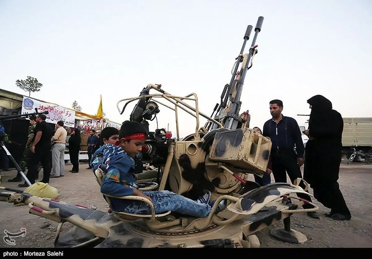 نمایشگاه "مهر ولایت" در شهرکرد برپا شد