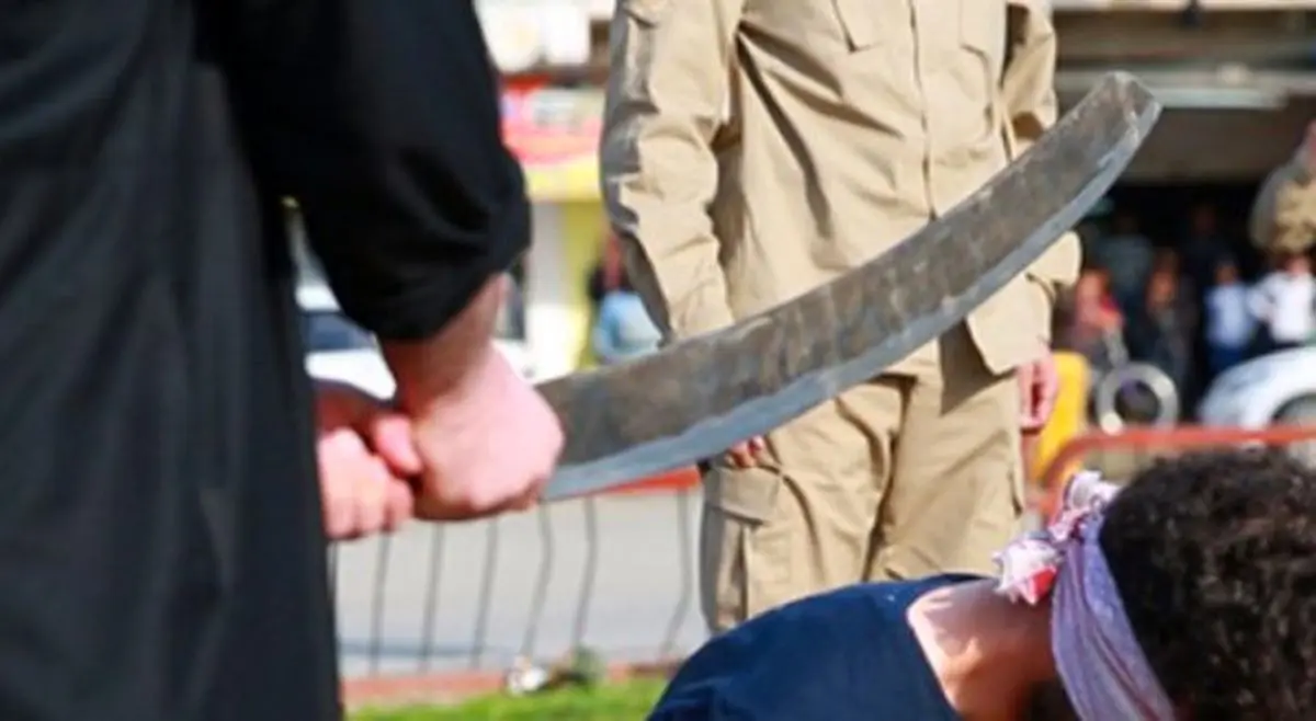 داعش شمشیرساز معروف خود را سر برید 