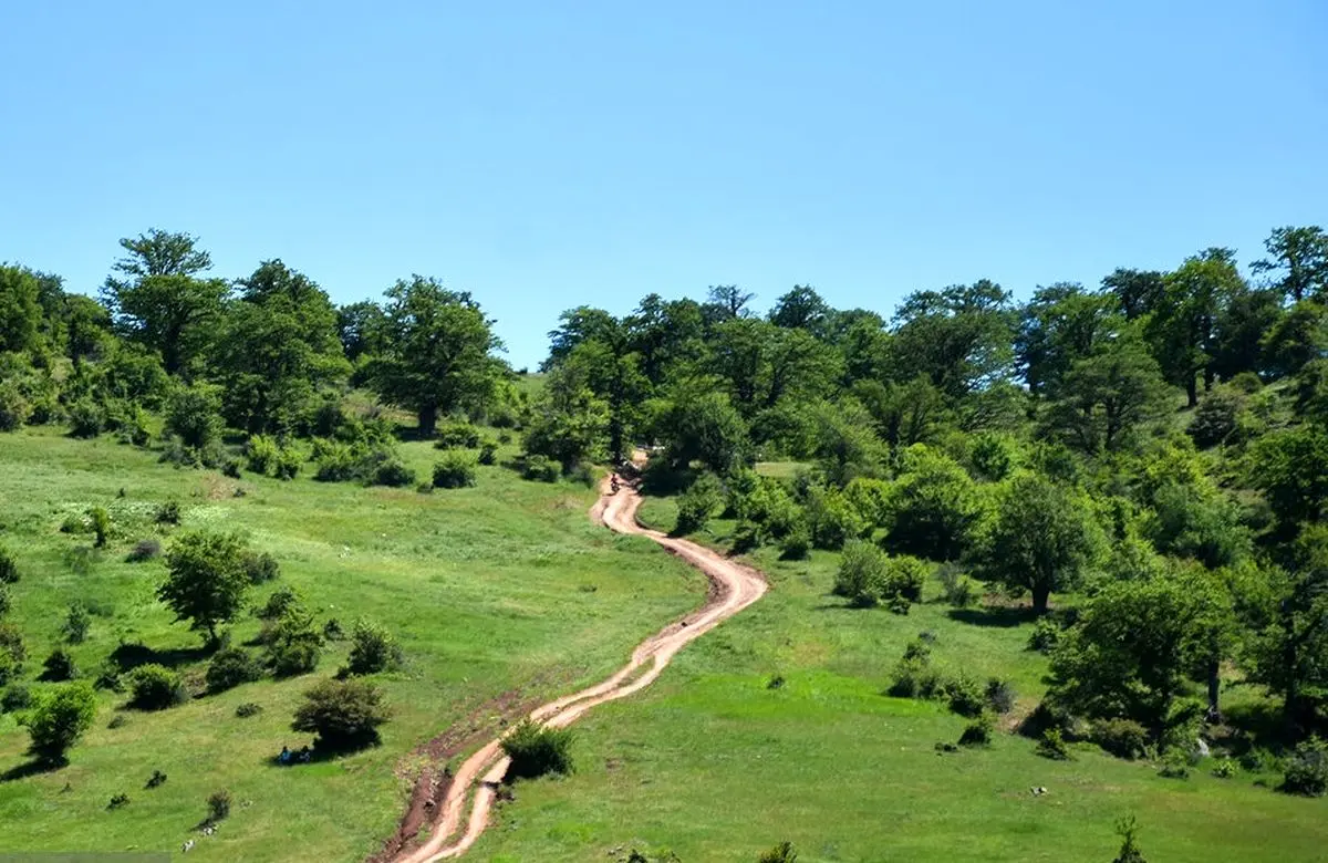 قابی زیبا از طبیعت بهاری روستای جواهر ده