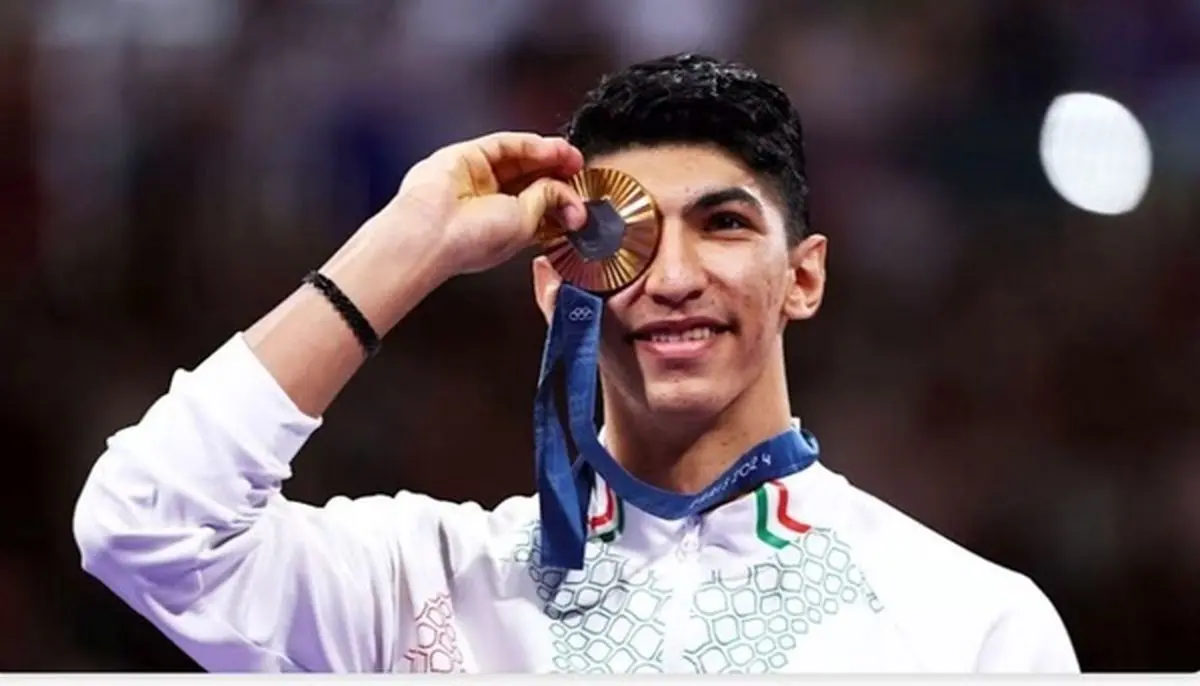گلایه آرین سلیمی، قهرمان تکواندوی المپیک پاریس از انتخاب مهدی طارمی به عنوان مرد سال ۱۴۰۳