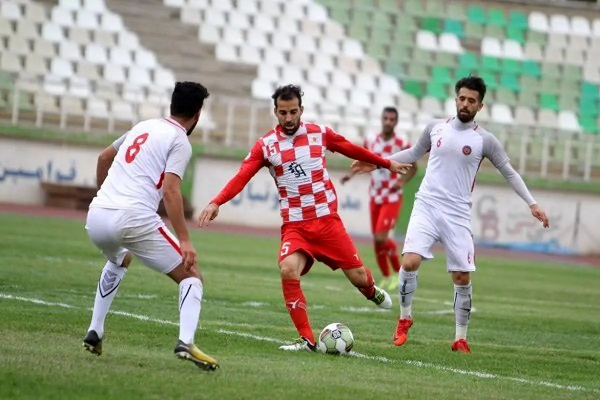 فشردگی در صدر جدول بعد از توقف سرخ پوشان