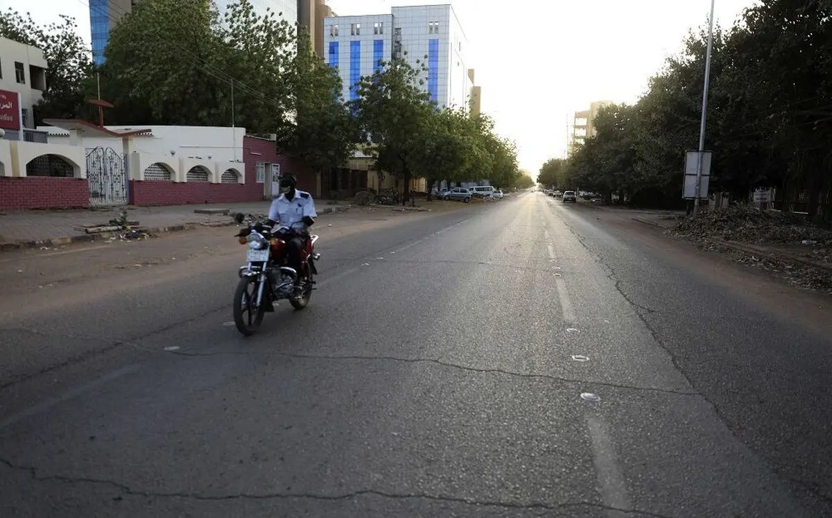تمدید منع آمد و شد در سودان