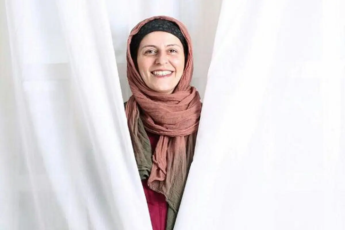  ژست با ماسک خانم بازیگر+عکس