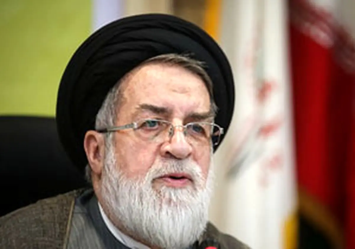 بنیاد شهید را سیاسی نکنید