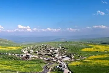 
طبیعت بهاری دامنه کوه سبلان/ گزارش تصویری
