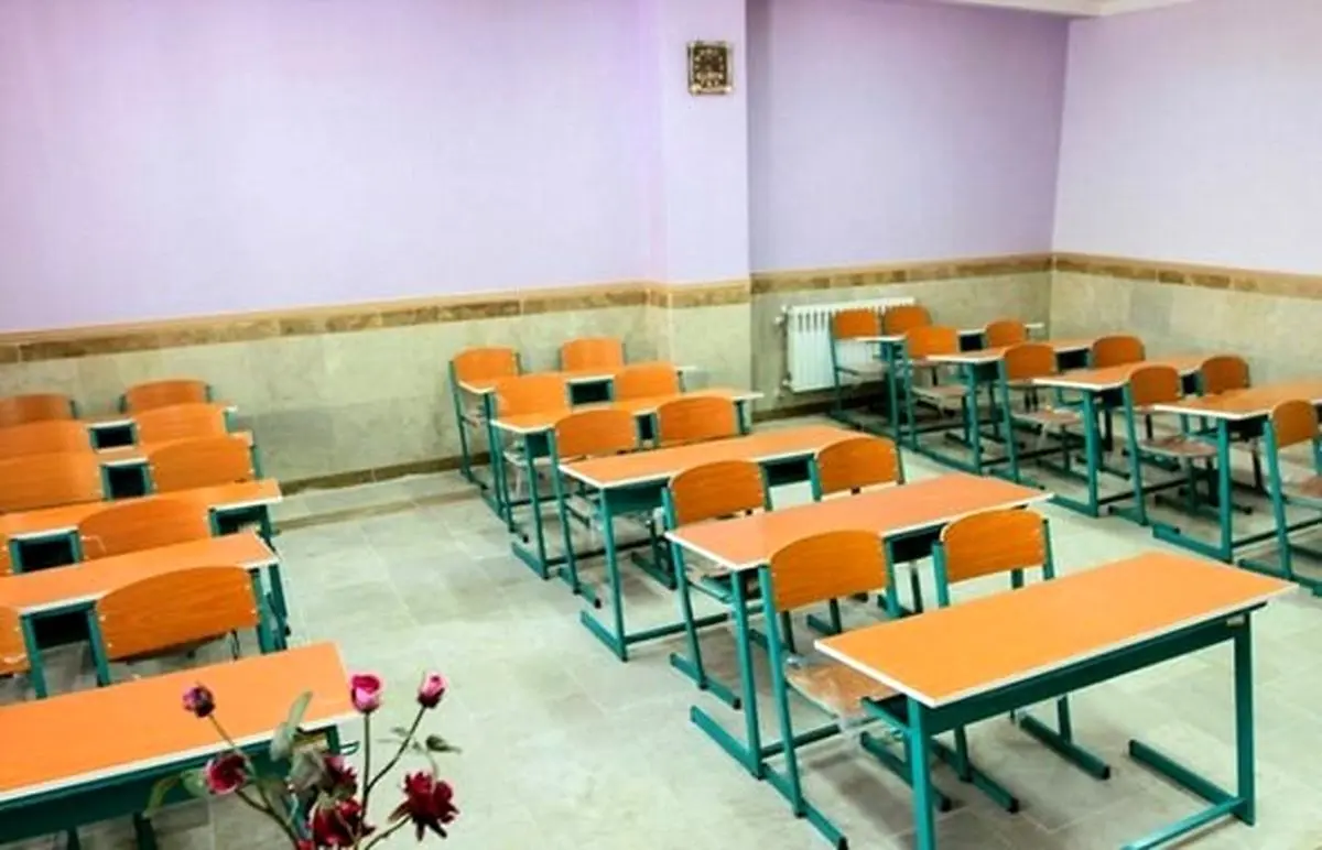 هنوز آب و برق مدارس رایگان نشده است