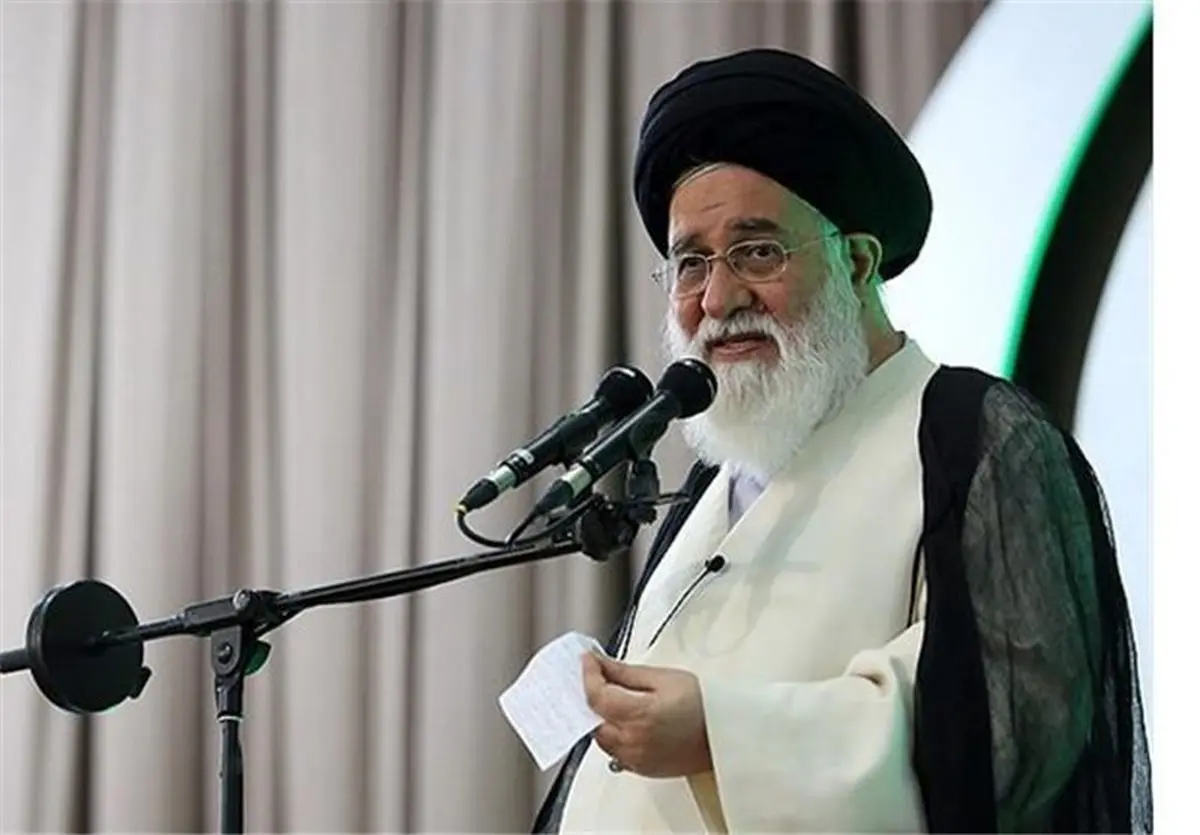 علمالهدی: با "مدافعان حرم" جلوی جنگ را گرفتیم نه "برجام"