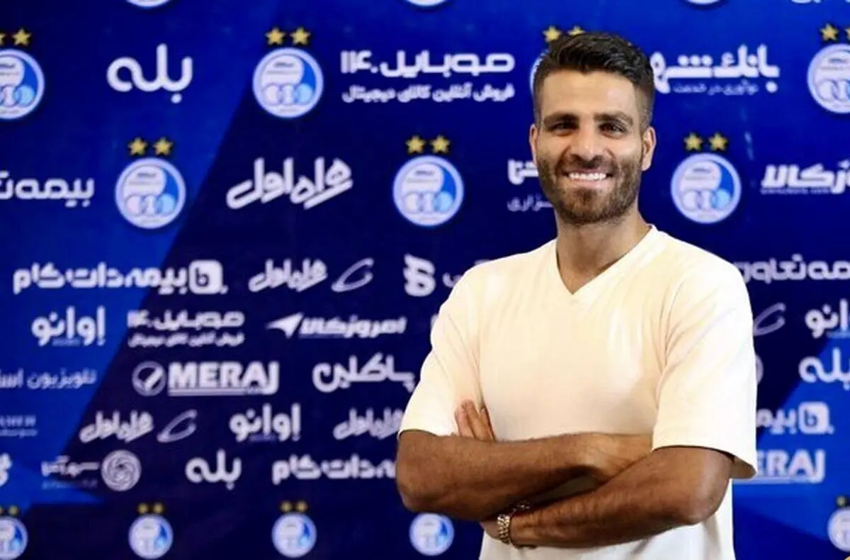کنایه سنگین مدافع آبی ها به مدیران استقلال؟ + عکس
