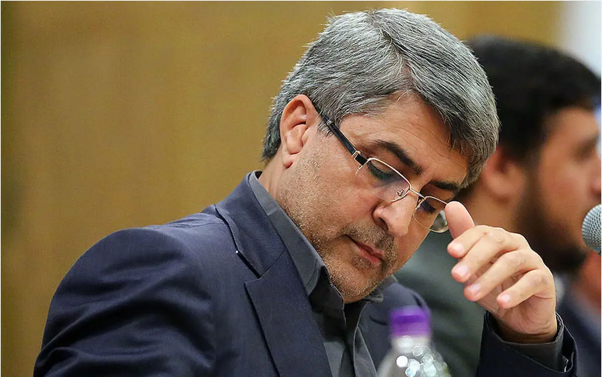 پسرتان را گول می‌زنند یا خود شما را آقای وکیل؟!