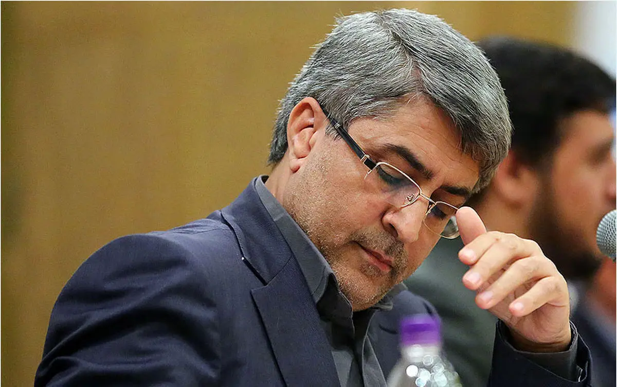 پسرتان را گول می‌زنند یا خود شما را آقای وکیل؟!