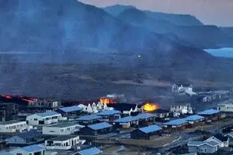 فوران آتش فشان ایسلند مردم را فراری داد