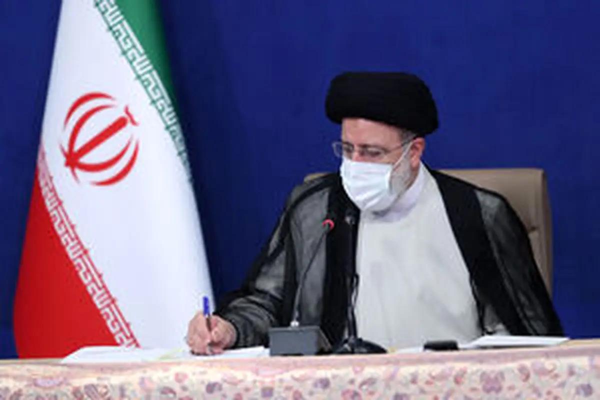 رئیسی دولت را برای مسأله واکسن بسیج کرده