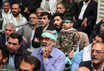 دیدار پیشکسوتان و فعالان دفاع مقدس و مقاومت با رهبر انقلاب/گزارش تصویری
