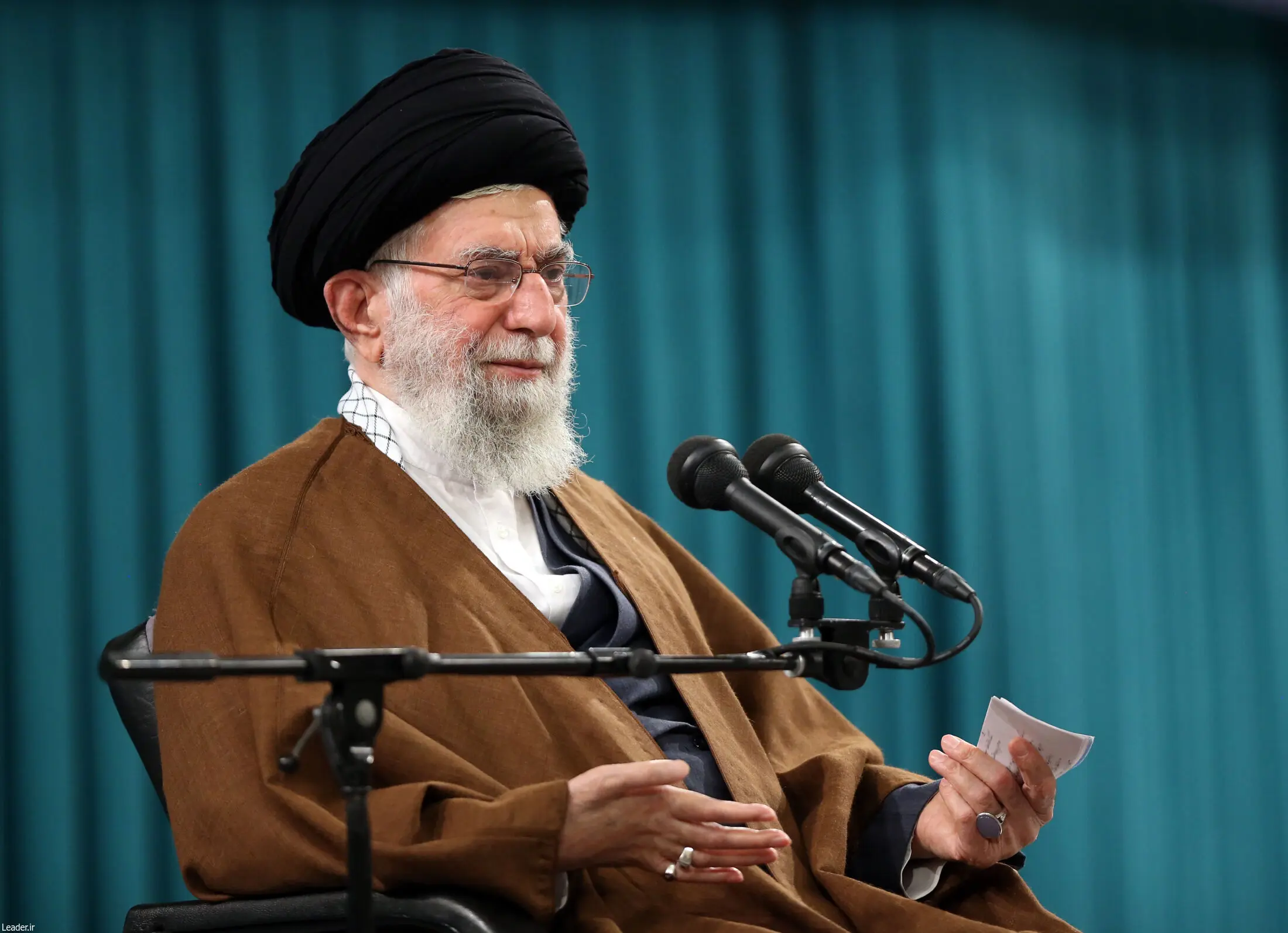 دیدار جمعی از مداحان اهل‌بیت علیهم‌السلام با رهبر انقلاب اسلامی/گزارش تصویری
