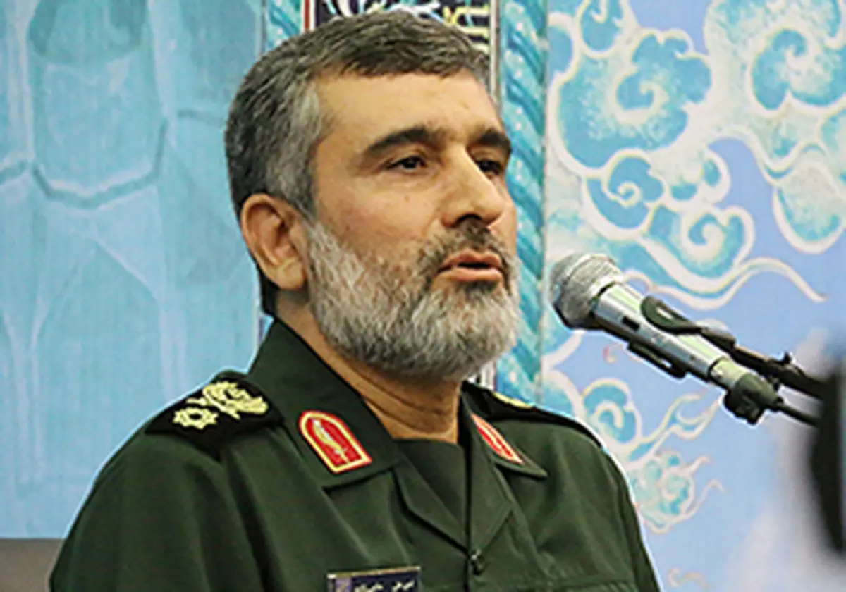 ایران قطب تولید ابزار دفاعی و اطلاعاتی است