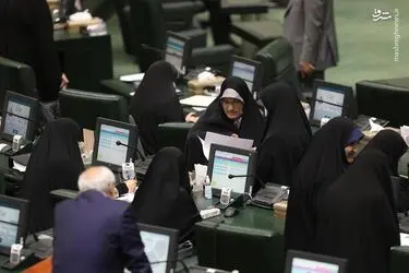 جلسه علنی مجلس در یکشنبه ۲۰ فروردین۱۴۰۲/گزارش تصویری