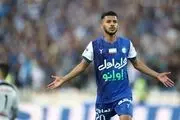 بازدید مهدی قایدی و همسرش از نمایشگاه برای خرید مازراتی