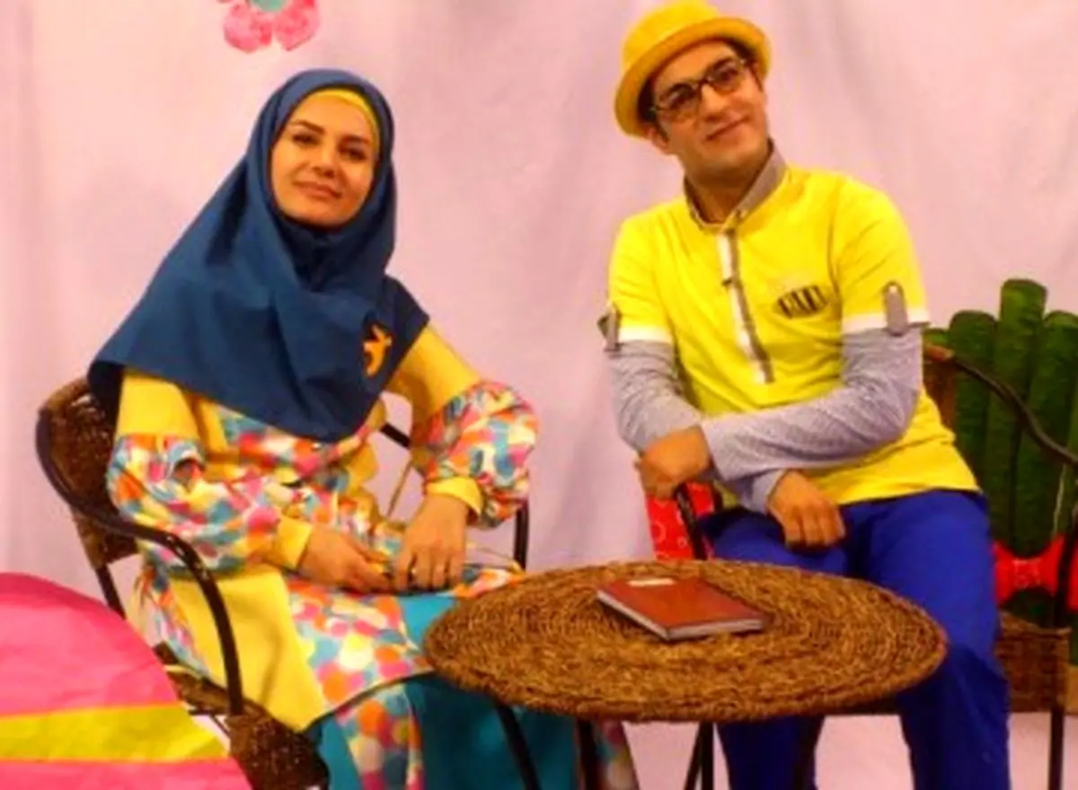 زوج مجری همیشه مهربان در یک کلبه چوبی/ عکس