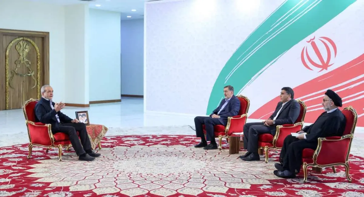انتقاد از گفتگوی جمعه شب پزشکیان 