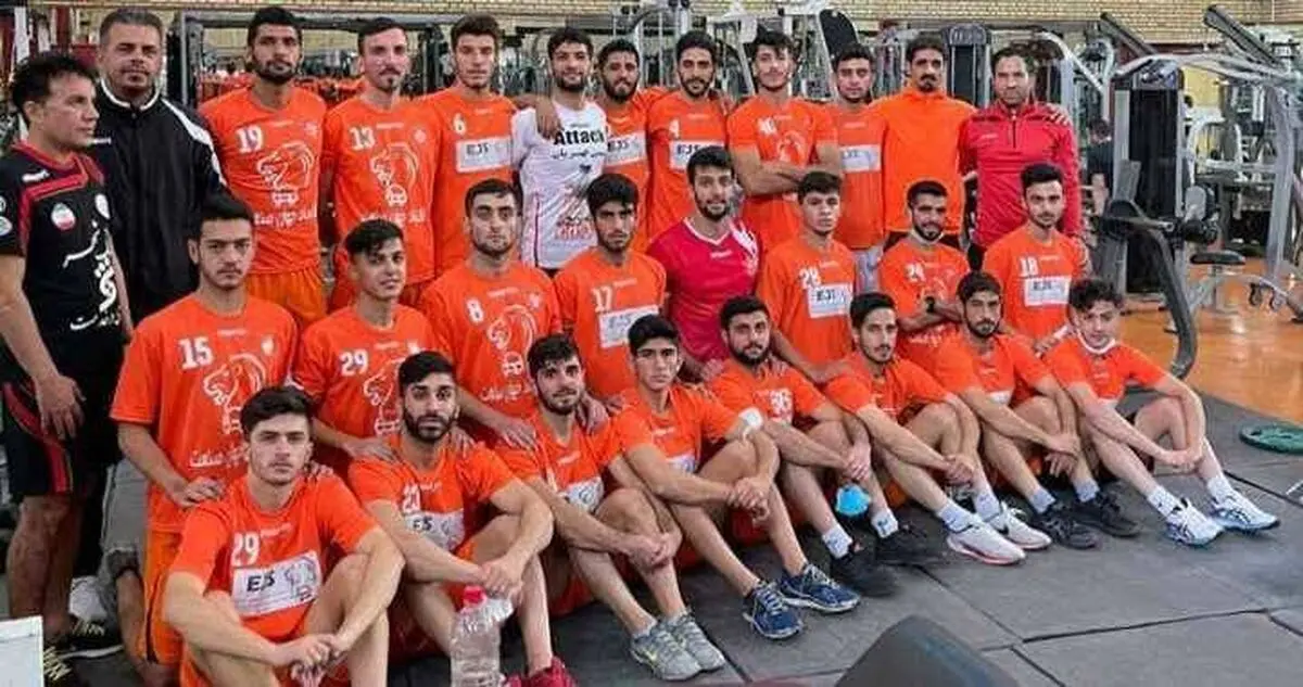 دروازه بان پرسپولیس بیهوش شد