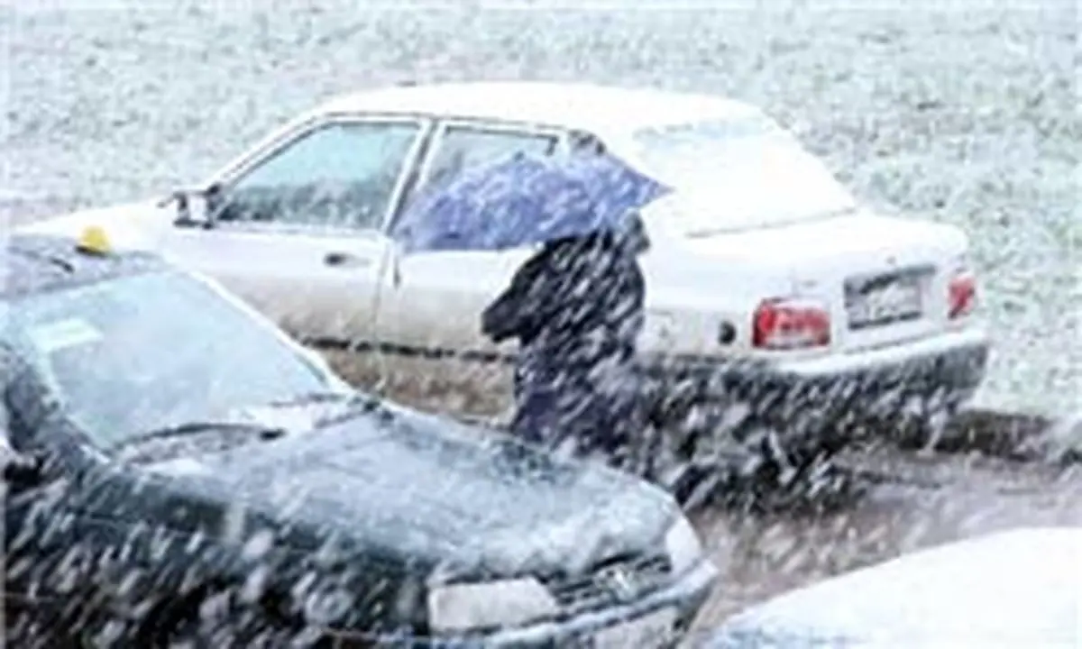 بارش برف و باران در جادههای کشور