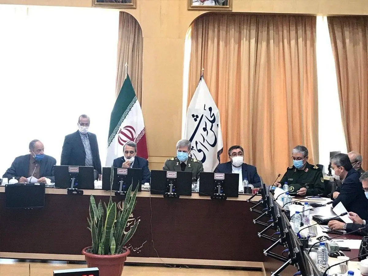 وزیر دفاع در کمیسیون امنیت ملی شرکت کرد