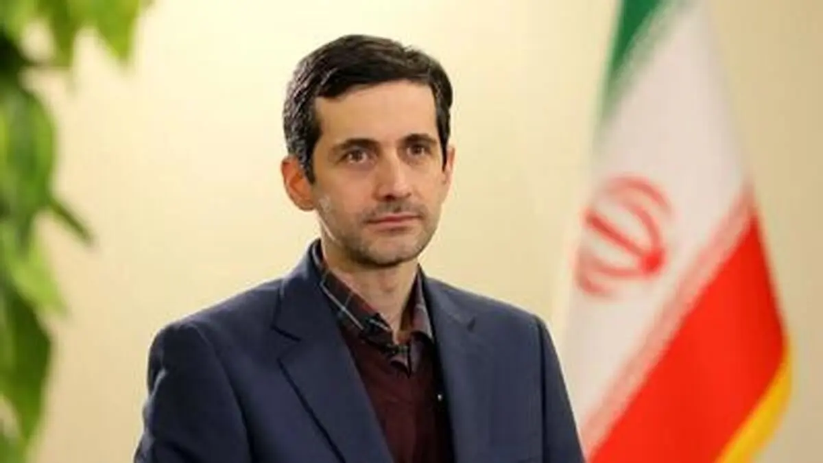 پسر پزشکیان: زدن برچسب پانترکی و و تجزیه طلبی به تماشاگران فوتبال خطای راهبری است
