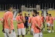 نماز خواندن ملی پوشان تیم ملی در رختکن+ عکس 