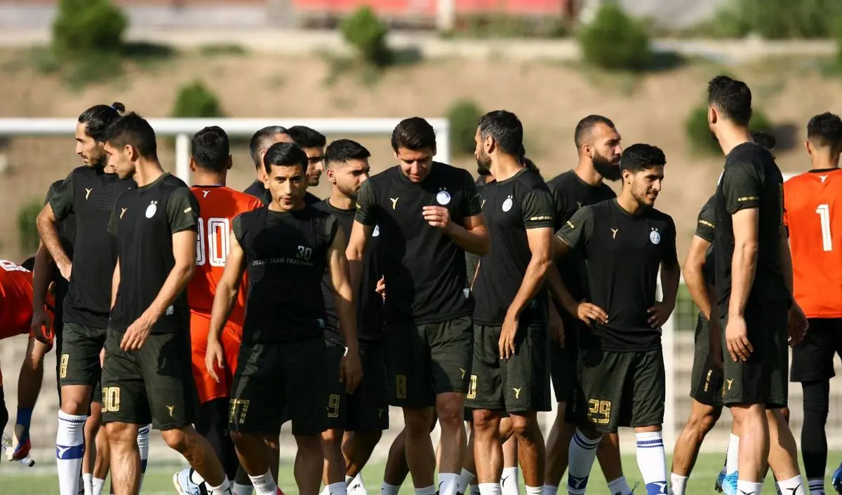 ستاره جنجالی استقلال غایب تمرین امروز