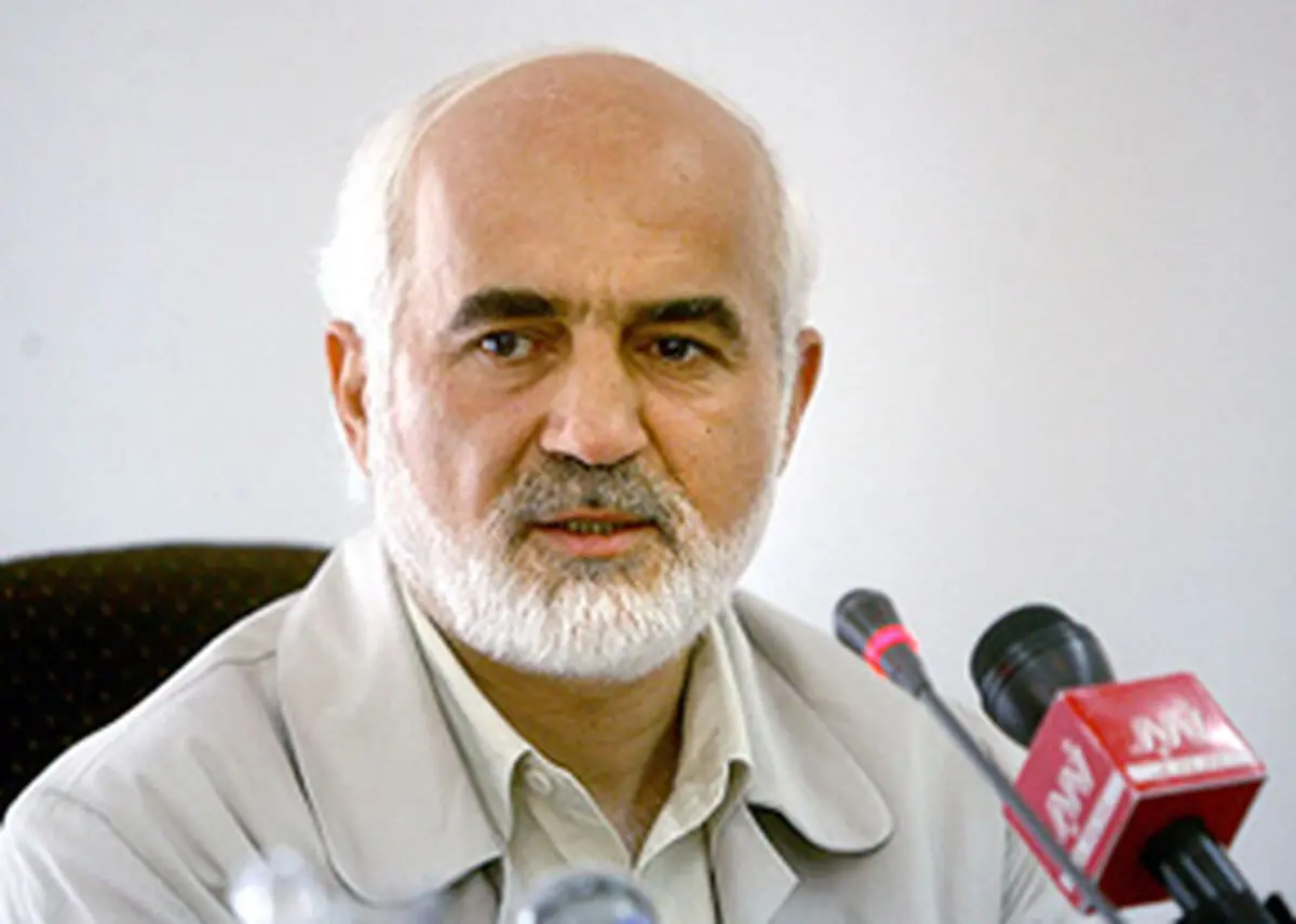 واکنش توکلی به تصویب حقوقهای نجومی در مجلس