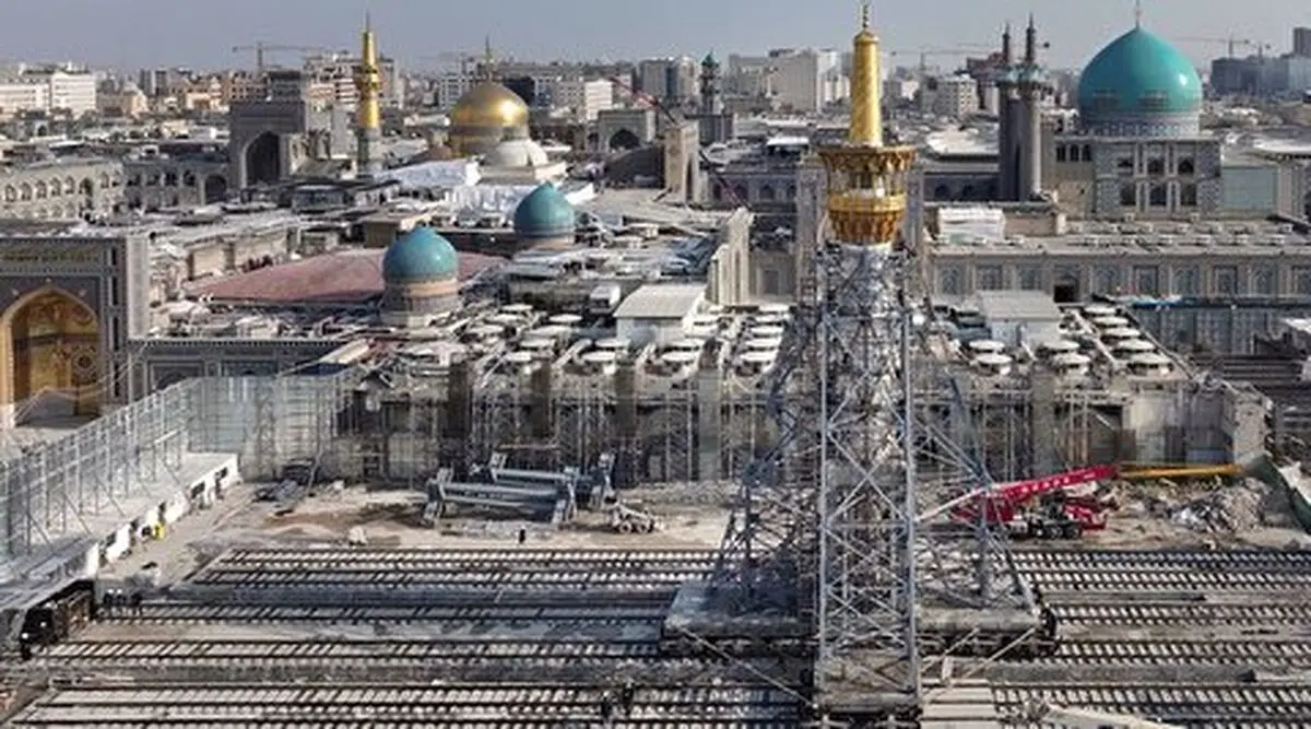 عملیات پیچیده جابجایی گلدسته 500 تنی امام رضا(ع)
