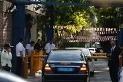 هدیه دانشجویان برای تولد ملکه انگلیس، فیلم «یتیم خانه ایران»
