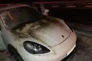 آتش گرفتن ناگهانی خودروی «پورشه» در تهران +تصاویر