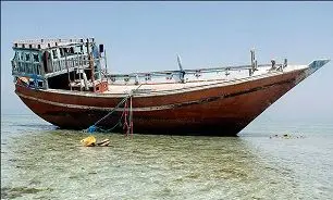 توقیف 2 لنج صیادی متعلق به کشور امارات در آب‌های جزیره کیش/ کشف یک تن صید غیرمجاز