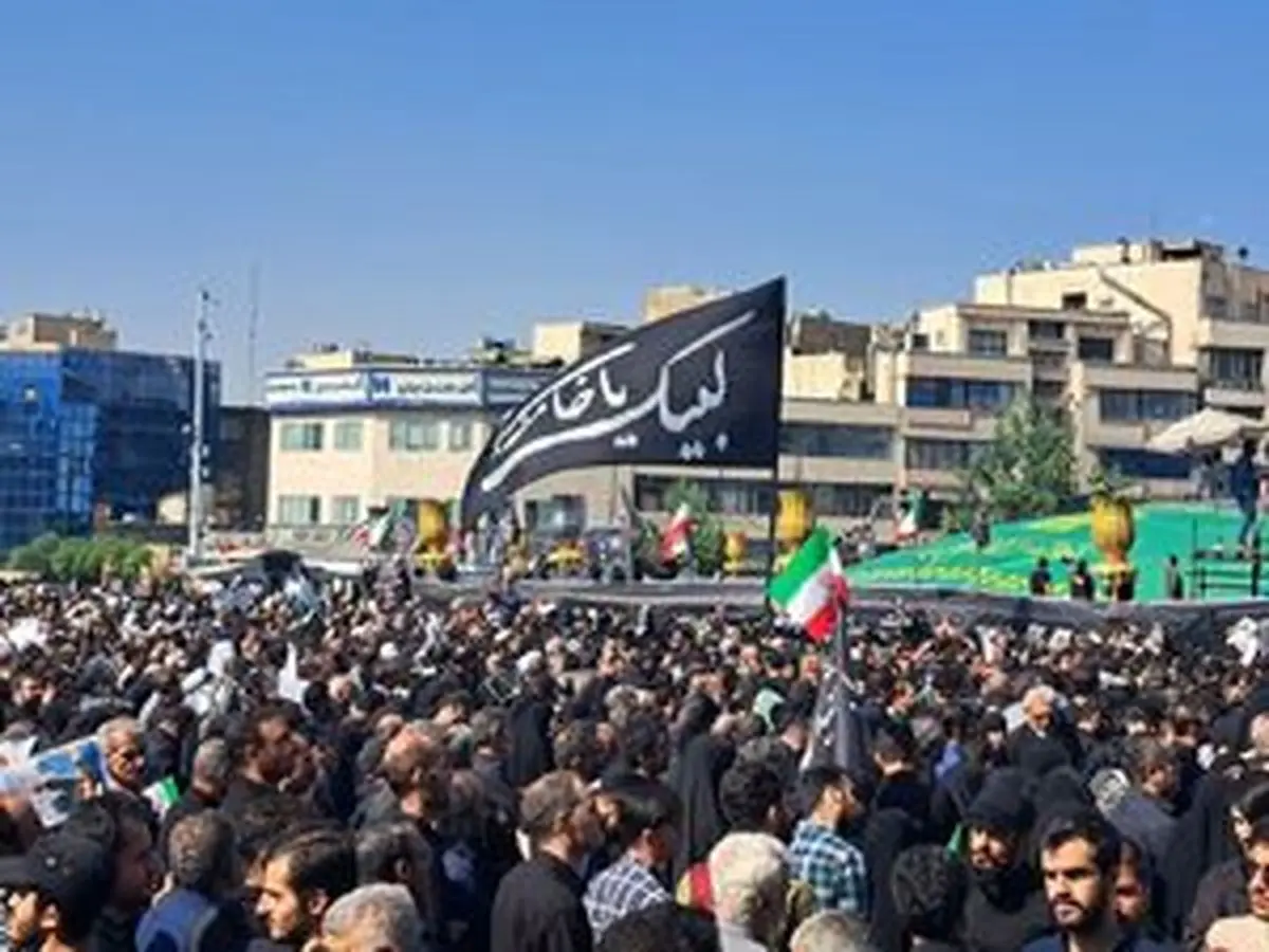حیرت رسانههای عربی از حضور گسترده مردم در مراسم تشییع شهدای خدمت