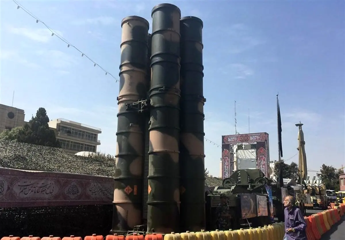 نمایش سامانه های «اس٣٠٠» و«اس ۲۰۰»پدافند هوایی