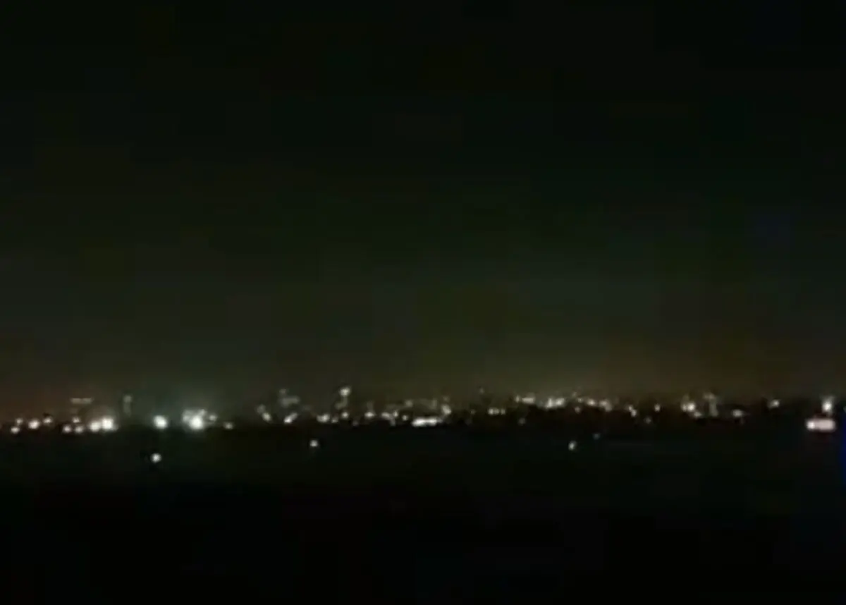  فرود بدون چرخ هواپیمای قشم‎ایر در فرودگاه مشهد/ فیلم