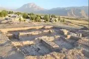 کشف نیایشگاه سنگی در فرودگاه خرم‌آباد