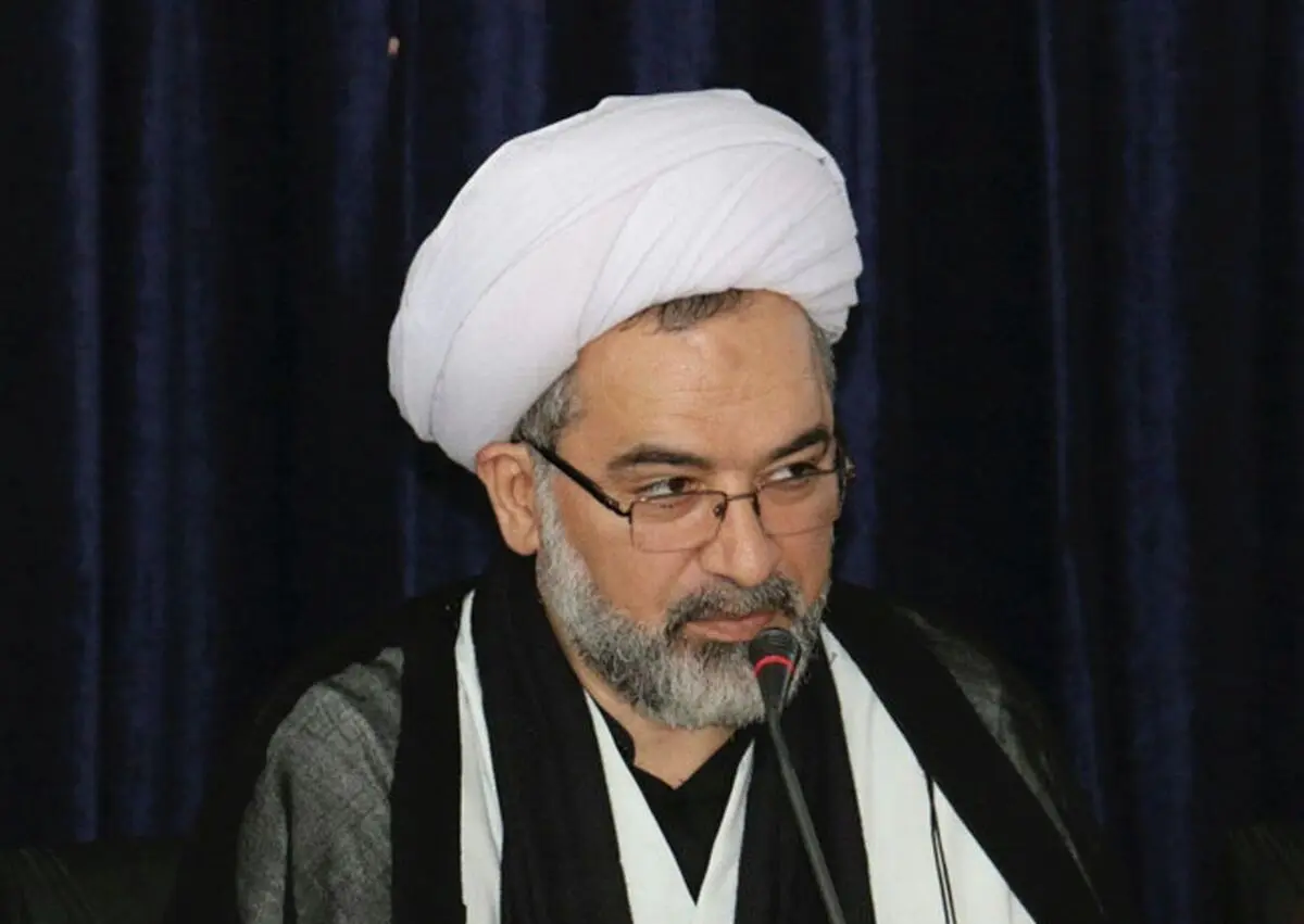 بیل‌زنی امام جمعه اردبیل برای زیبایی شهر +عکس