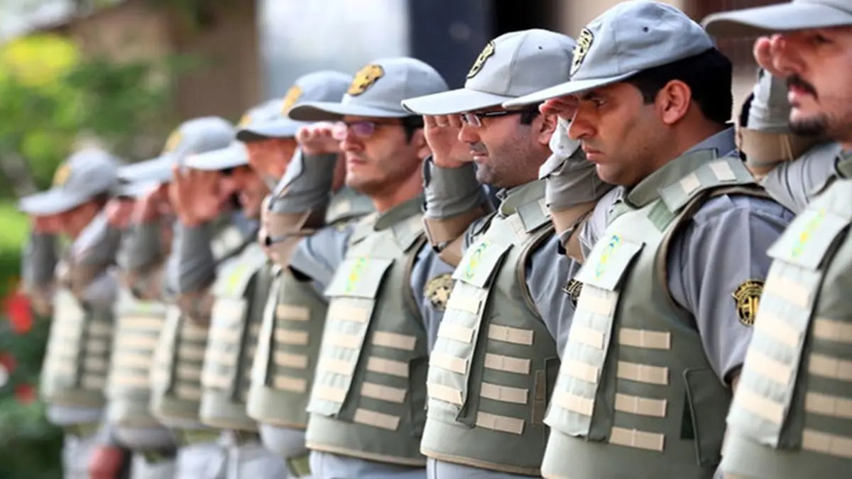 کشف تعداد زیادی سلاح توسط محیط بانان