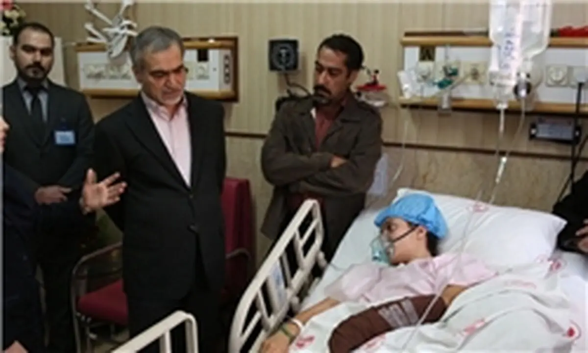 دستیار ویژه رئیس جمهور از بازیکن تیم ملی عیادت کرد