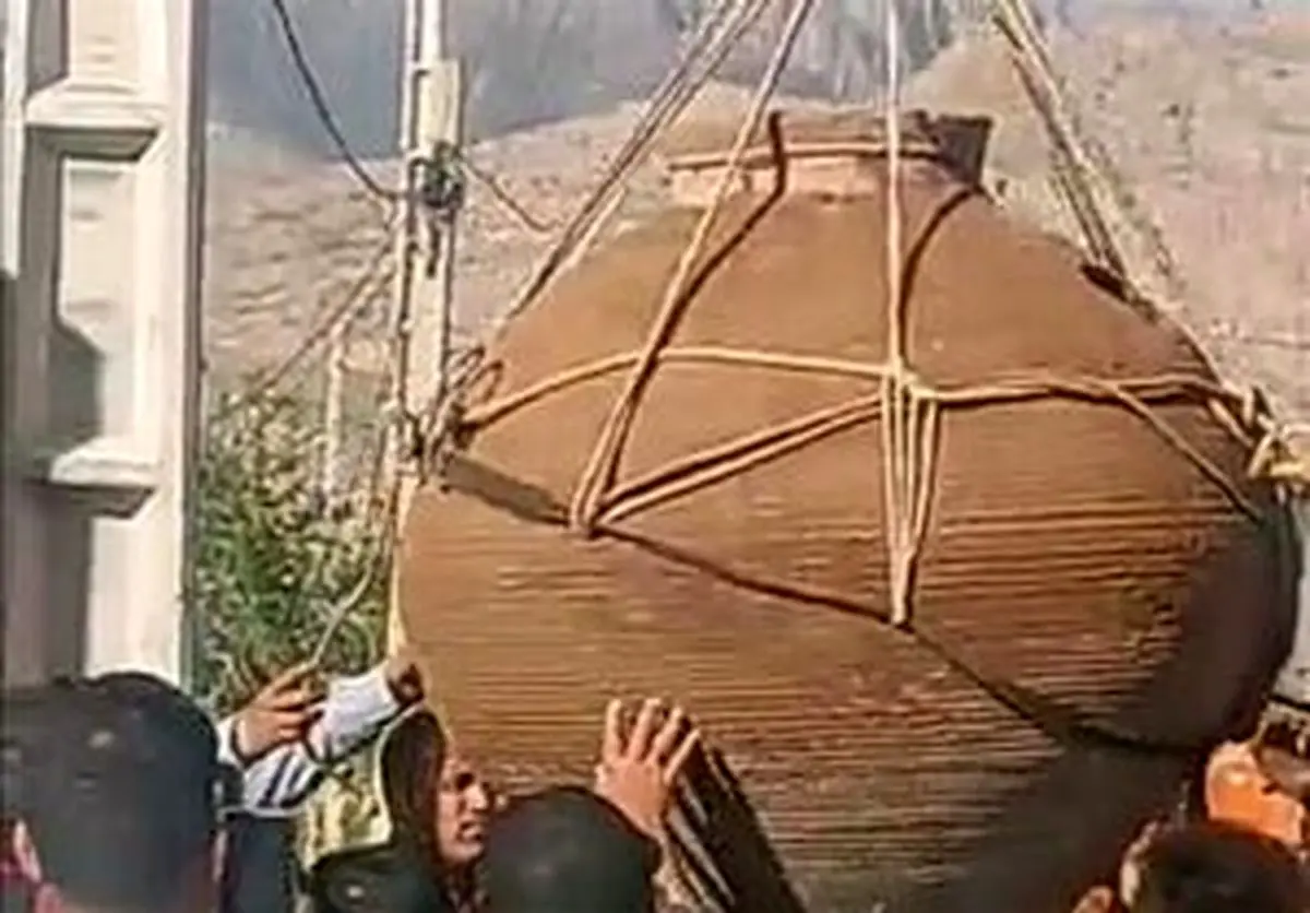 خمره ساسانی به تخت جمشید منتقل شد