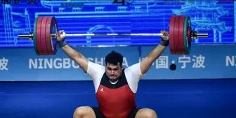 3 مدال طلا بر سینه داوودی در وزنه‌برداری قهرمانی آسیا