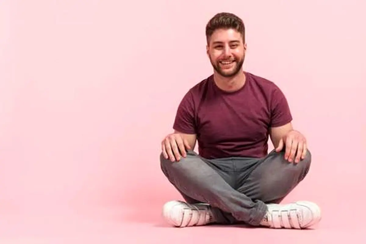  چهارزانو نشستن چه بر سر عضلات ما می‌آورد؟
