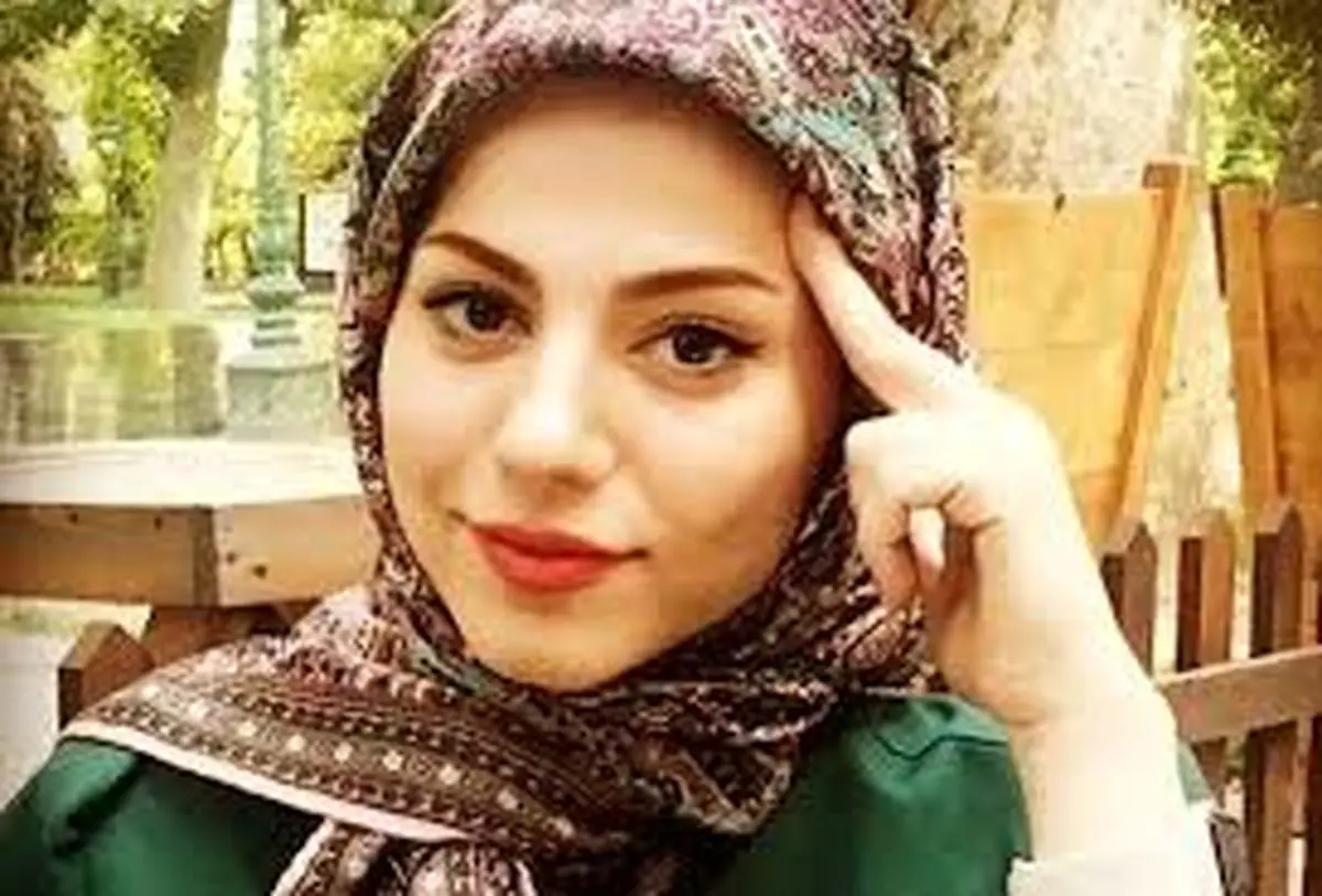 عاشقانه های خانم مجری درکنار یارش/ عکس