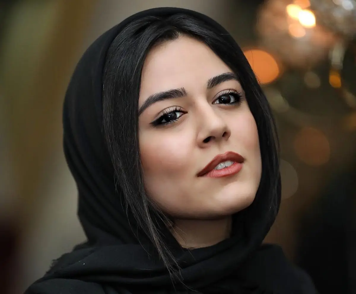 عکس 20 سال پیش خانم بازیگر در آغوش خشایار الوند