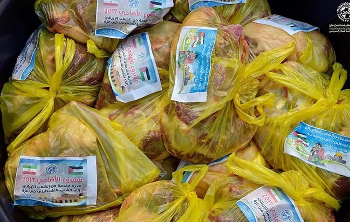توزیع گوشت قربانی بین محاصرهشدگان صنعا و غزه