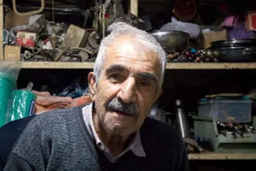 شاغلان بالای ۸۰ سال عاشق حرفه و کار خود هستند!